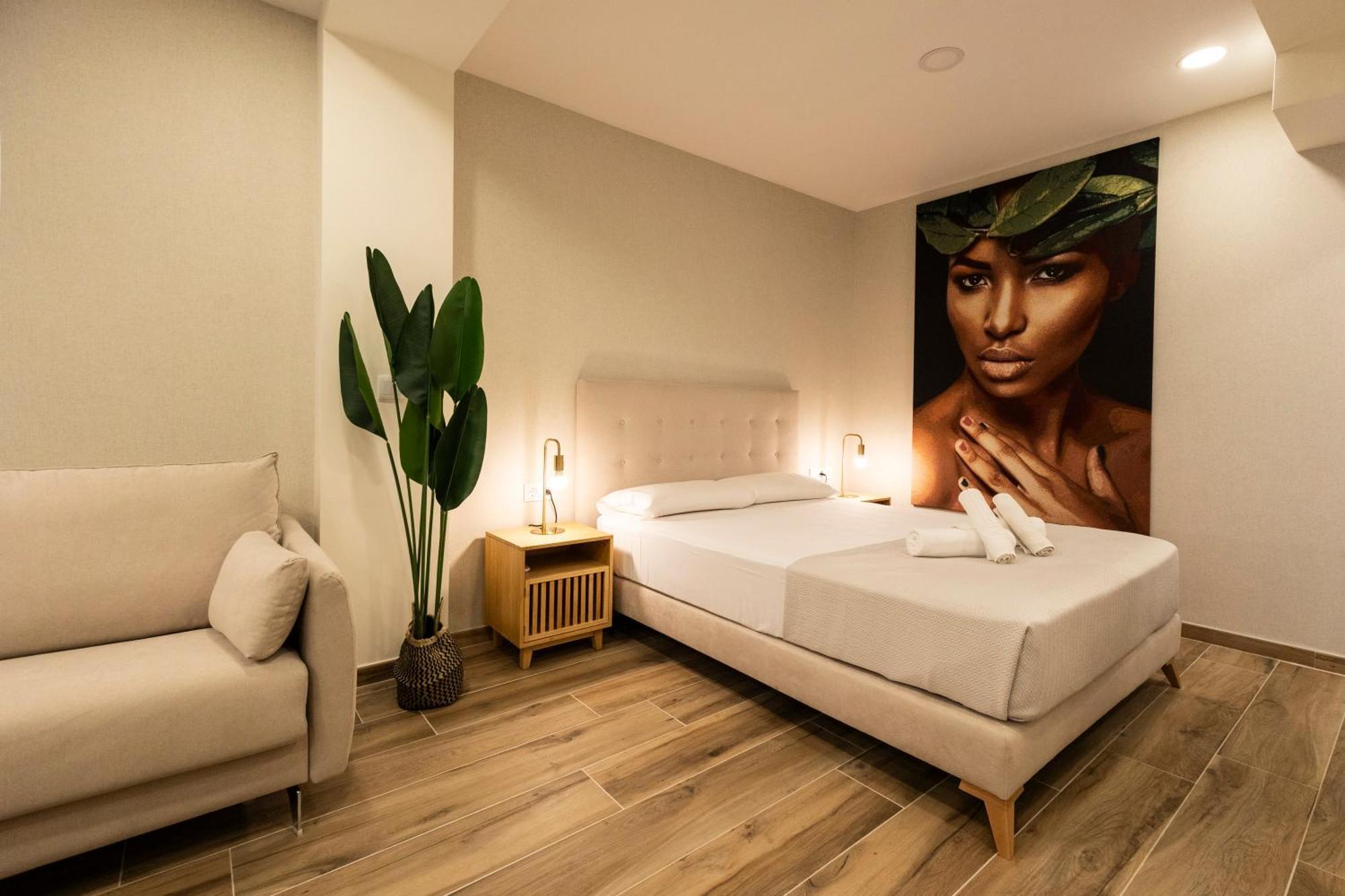 Cortes Suites By Concept Flats فالنسيا المظهر الخارجي الصورة