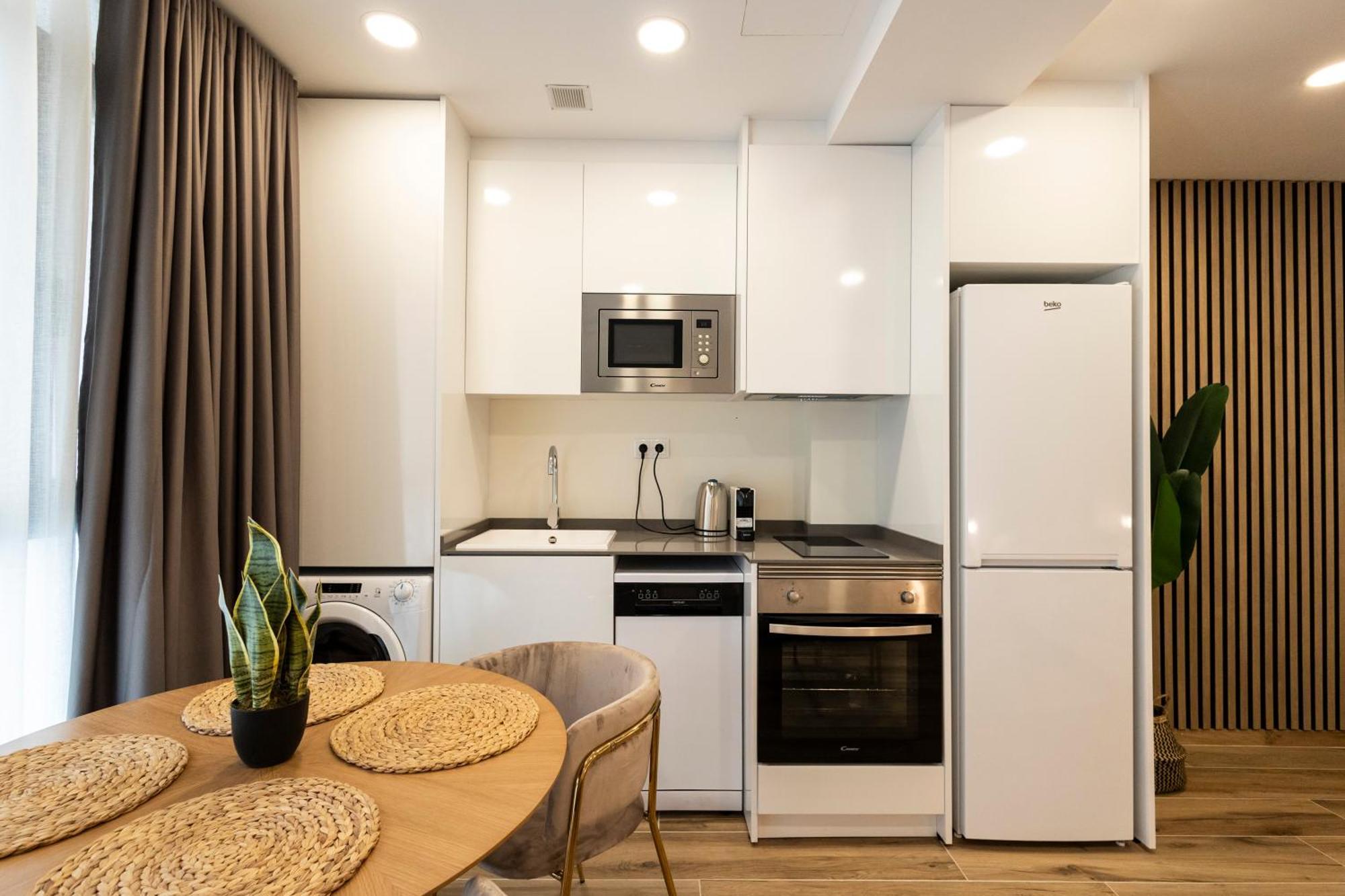 Cortes Suites By Concept Flats فالنسيا المظهر الخارجي الصورة
